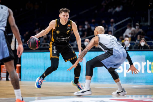 交替的微妙 交替的微妙