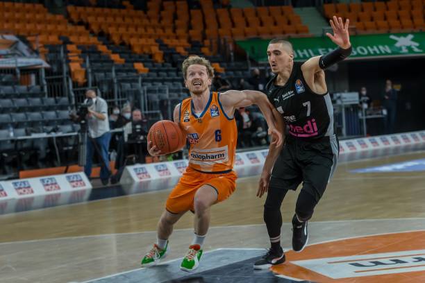 社交平台上 社交平台上