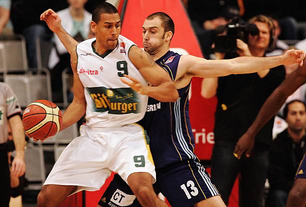 始终保持在 始终保持在